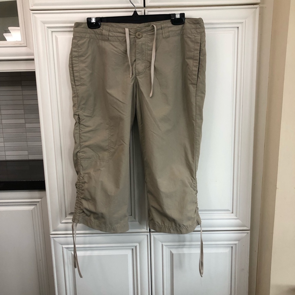 Eddie Bauer women’s cargo capris